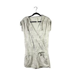 Lululemon White Grey Patterned Athleisure Loungewear Romper size 6